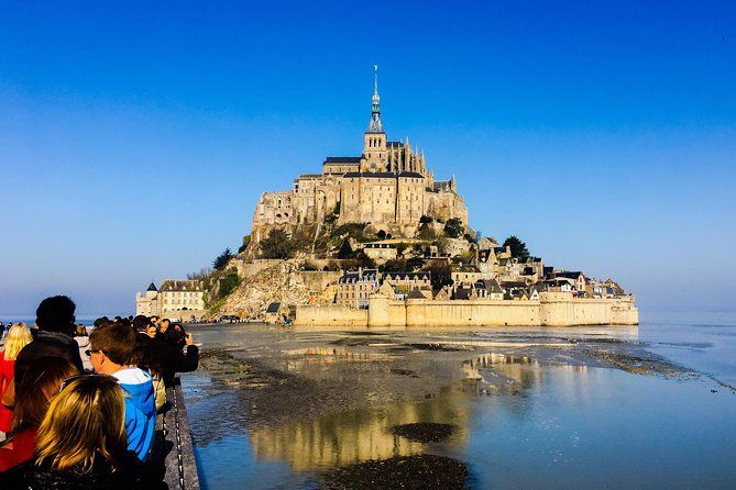 Imagen del tour: Tour privado de Mont-Saint-Michel desde París en vehículo de lujo