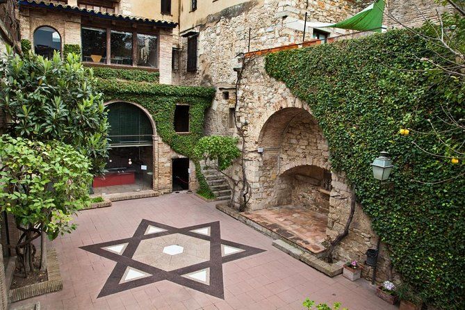 Imagen del tour: Girona Y Besalú, historia Judía en Grupo reducido desde Girona