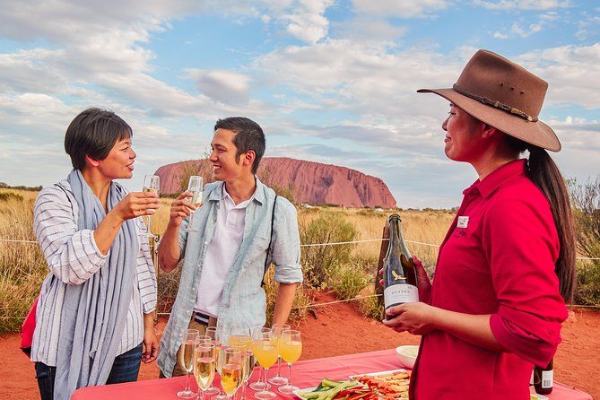 Imagen del tour: Combinado de Ayers Rock: Base del Uluru y atardecer más Amanecer en Uluru y Kata Tjuta con cena de barbacoa opcional o con excursión de un día a Kings Canyon