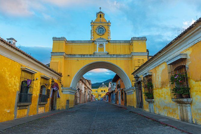 Imagen del tour: Camina por Antigua como un local