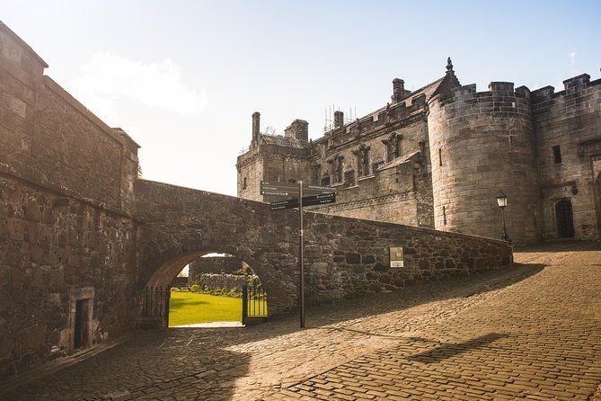 Imagen del tour: Excursión de un día al Castillo de Stirling, el lago Lomond y crucero desde Glasgow
