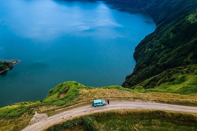 Imagen del tour: Excursión de día completo en Jeep en Sete Cidades y Lagoa do Fogo