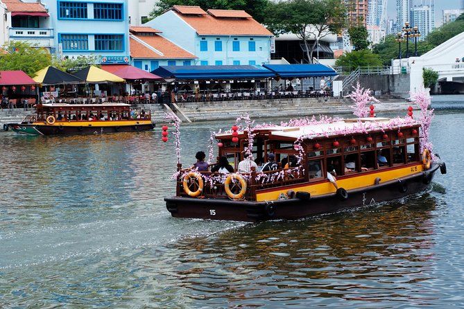 Imagen del tour: Tour de historia y cultura grupal de Singapur: crucero por el río, cena Hawker y degustación de té