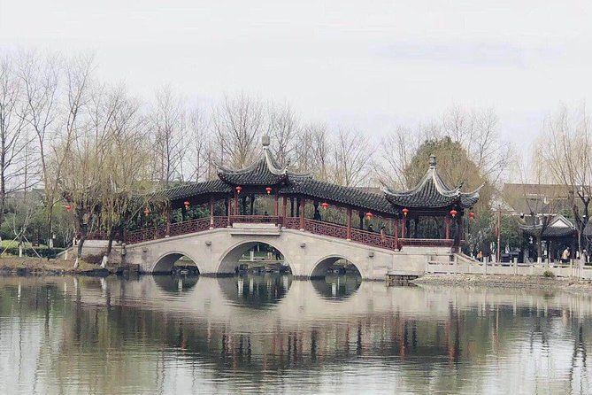 Imagen del tour: ¡Tour privado que incluye Xitang Water Town, la Torre de Shanghai, el Bund y más!