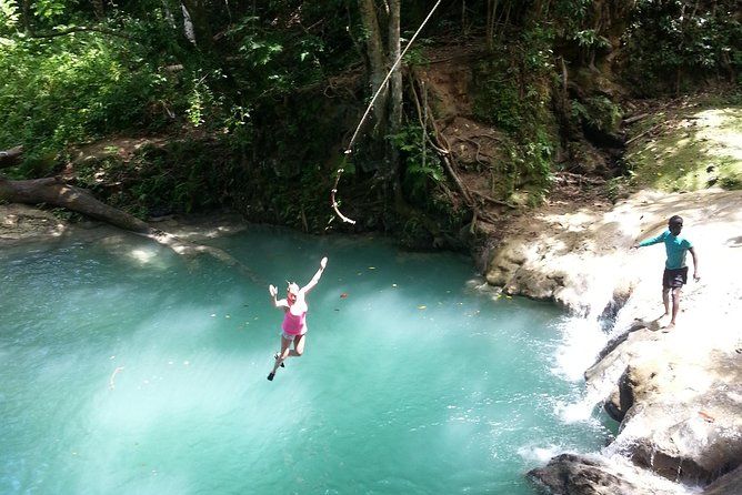 Imagen del tour: Blue Hole y Dunns River Falls desde Falmouth