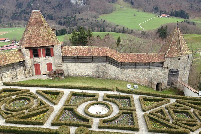 Imagen del tour: Excursión privada de Gruyères, incluyendo una visita a la fábrica de queso y chocolate desde Montreux