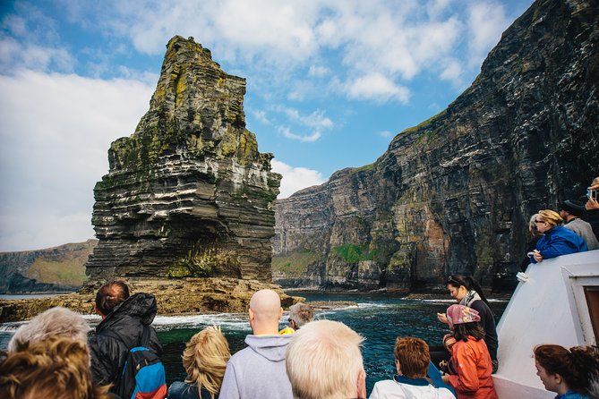 Imagen del tour: Grupo pequeño: crucero por los acantilados, islas Aran y Connemara en un día desde Galway