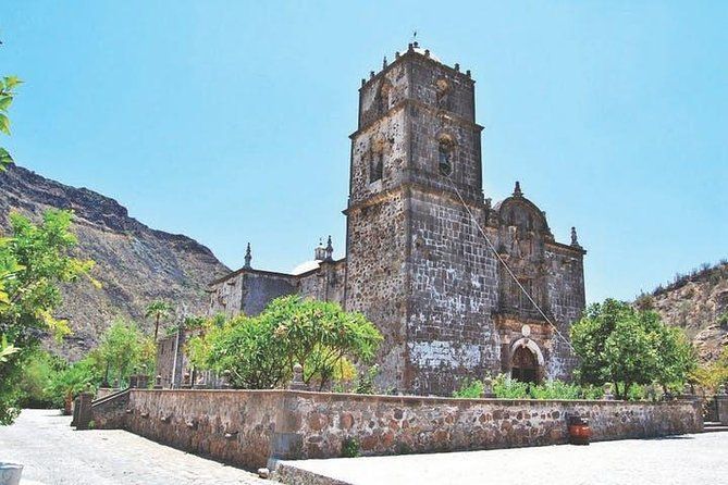 Imagen del tour: Explora la misión de San Javier, almuerzo, caminata y recorrido histórico.