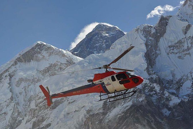 Imagen del tour: Caminata al campamento base del Everest con regreso en helicóptero desde Gorakshep a Lukla