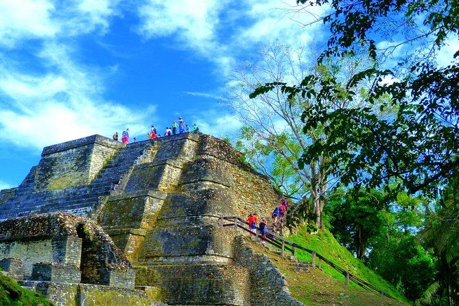 Imagen del tour: Ruina privada de Altun Ha Maya y aventura en tirolina desde la ciudad de Belice