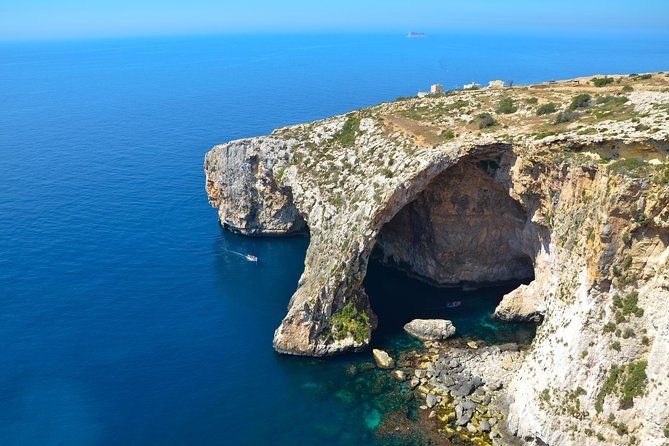 Imagen del tour: Visita guiada al templo Hagar Qim (UNESCO), Patrimonio de la piedra caliza y mercado Marsaxlokk