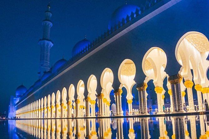 Imagen del tour: Excursión de ida y vuelta a la gran mezquita Sheikh Zayed desde Dubai