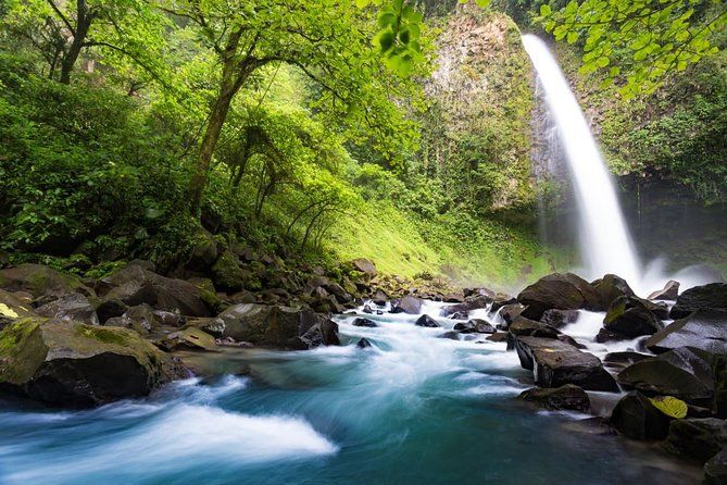 Imagen del tour: Combo: Puentes Colgantes + Spa Termal + Catarata desde San Jose