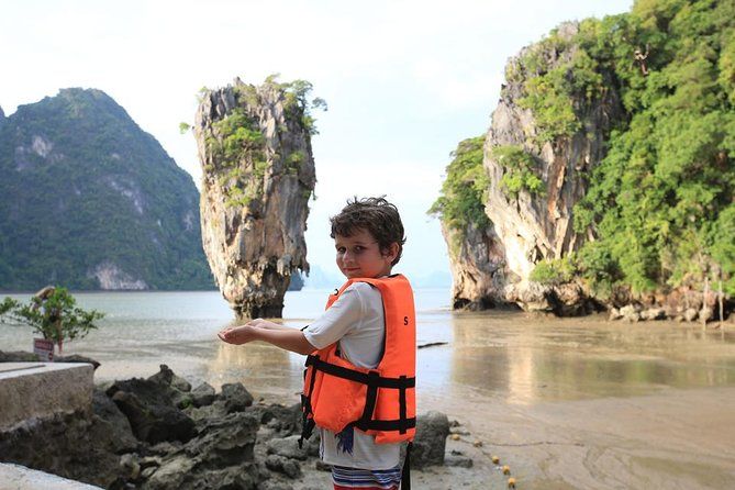 Imagen del tour: Excursión a la bahía de Phang Nga (isla James Bond) con almuerzo en bote de cola larga - ÚNETE AL TOUR