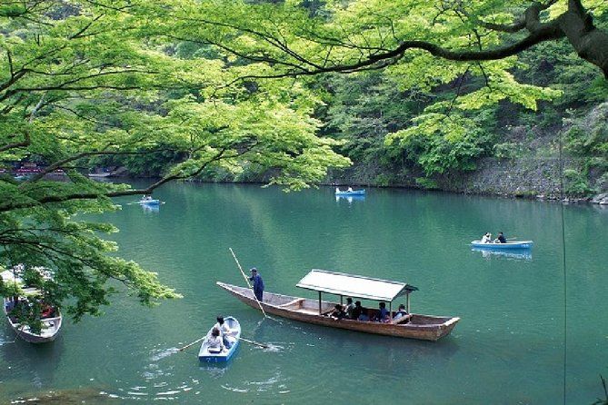 Imagen del tour: Excursión a pie por Arashiyama con crucero en yakatabune con almuerzo, arboleda de bambú y Tenryuji