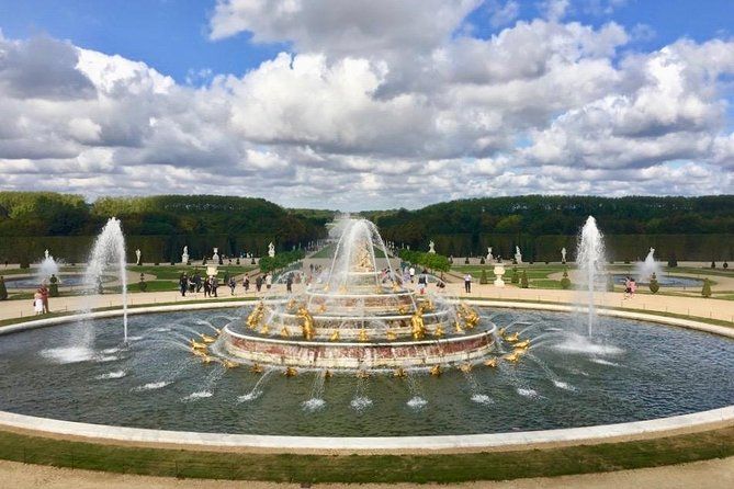 Imagen del tour: Visita guiada privada al Palacio de Versalles y Giverny desde París: sin colas