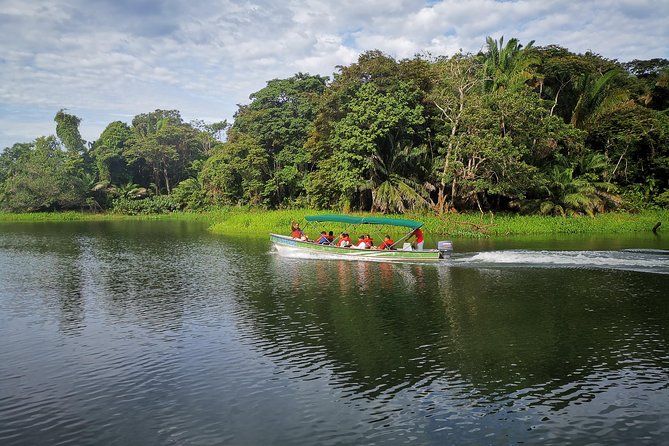 Imagen del tour: 5 Hr Combo-Panama Canal boat ride+Monkey Isles+Rainforest walk & Local Breakfast
