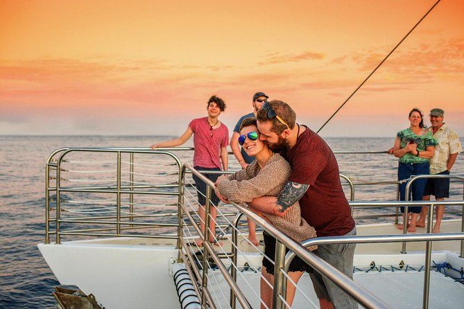 Imagen del tour: Tour de lujo de snorkel al atardecer en Na Pali en el Lucky Lady