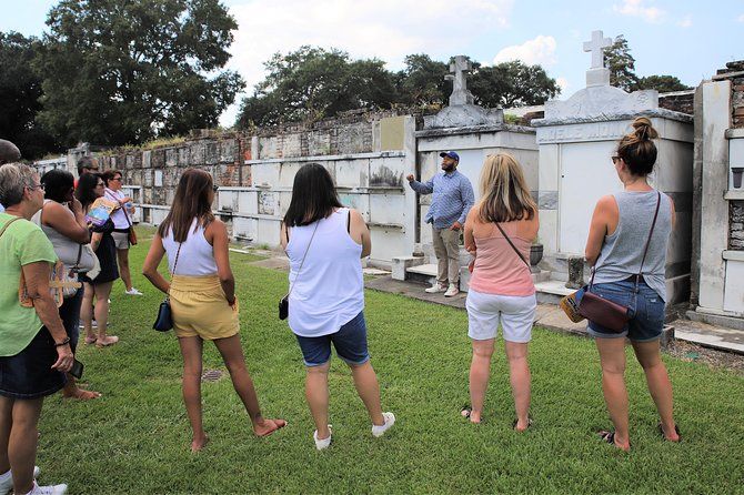 Imagen del tour: Tour de 2 horas en autobús por la ciudad y el cementerio de Nueva Orleans
