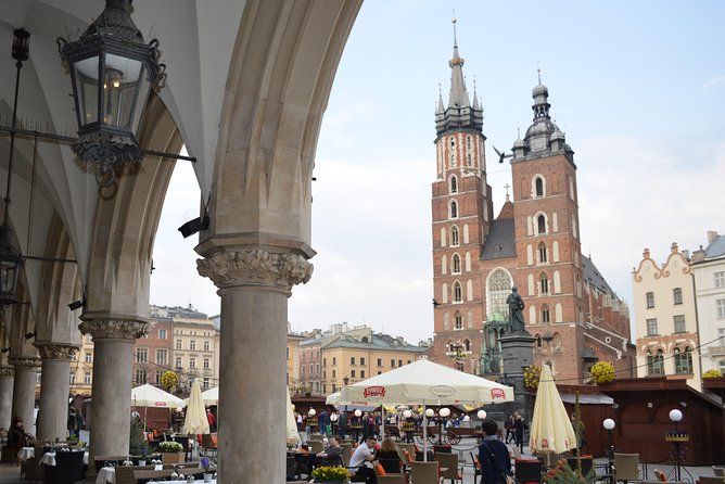 Imagen del tour: Excursión de un día desde Varsovia: Cracovia y Auschwitz