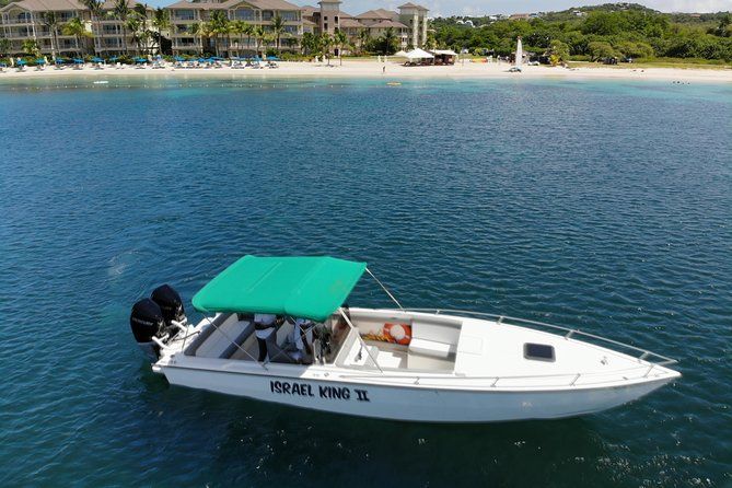Imagen del tour: Charter privado de medio día: paseo en barco por Santa Lucía a Soufriere