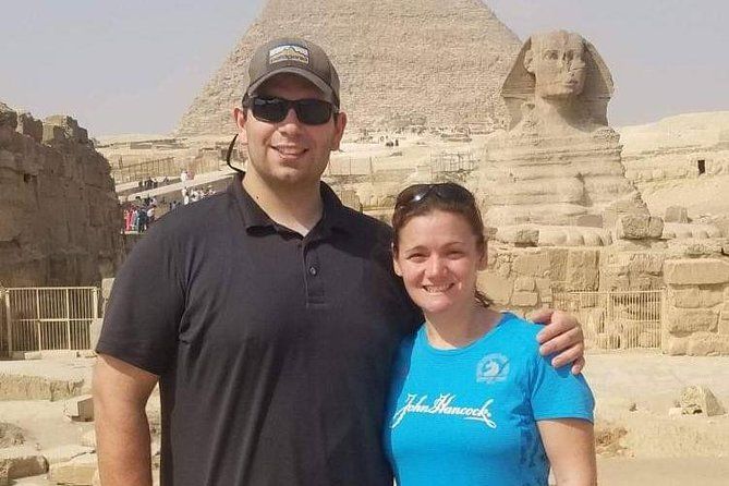 Imagen del tour: Excursión privada de un día a las pirámides de Giza y el Museo Egipcio de El Cairo con guía
