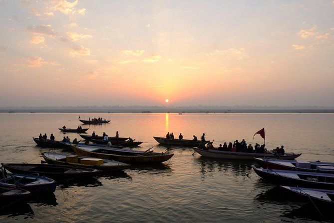 Imagen del tour: Amanecer en Banaras con Ganga Aarti (visita guiada a pie de 2 horas)