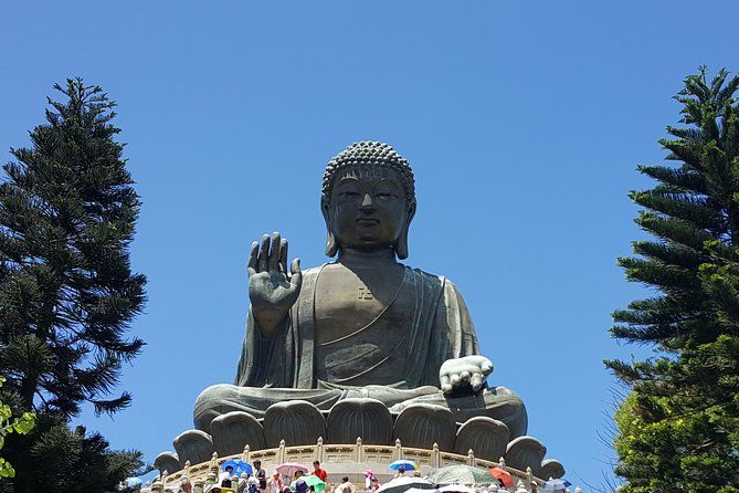 Imagen del tour: Excursión al monasterio y al Buda gigante de la isla de Lantau con paseo en teleférico por la cabina de cristal