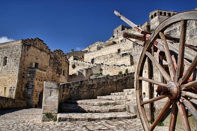 Imagen del tour: OFERTA COMBO: 4 TOURS PRIVADOS A PIE (Matera Alberobello Castel del Monte Lecce)