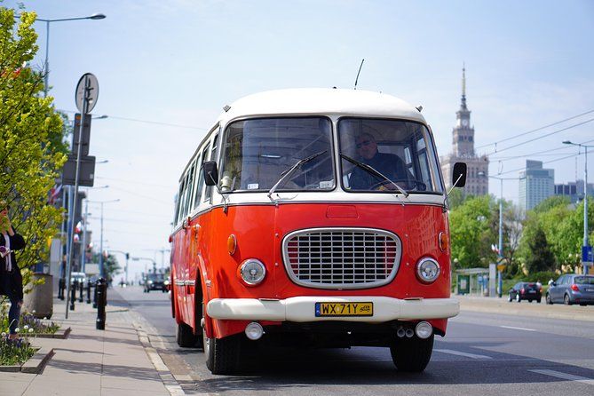 Imagen del tour: Visita de la ciudad de Varsovia en un autobús retro