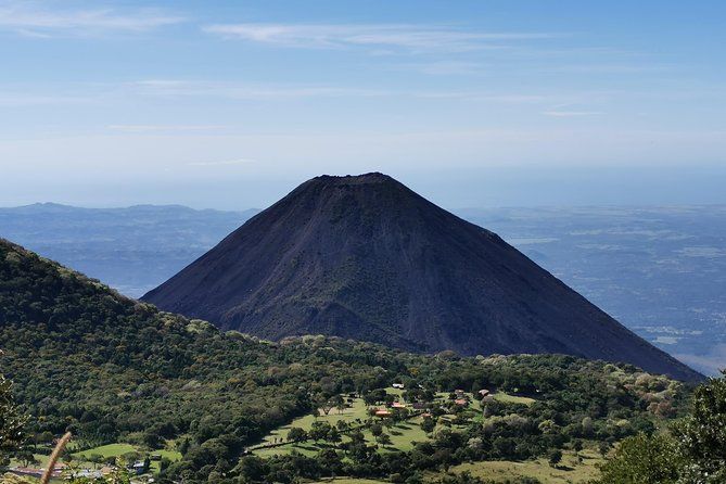 Imagen del tour: Tour Día Completo : Volcán Izalco + Parque Cerro Verde