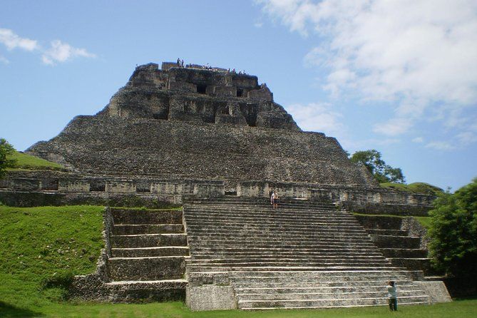 Imagen del tour: Sitio arqueológico maya de Xunantunich