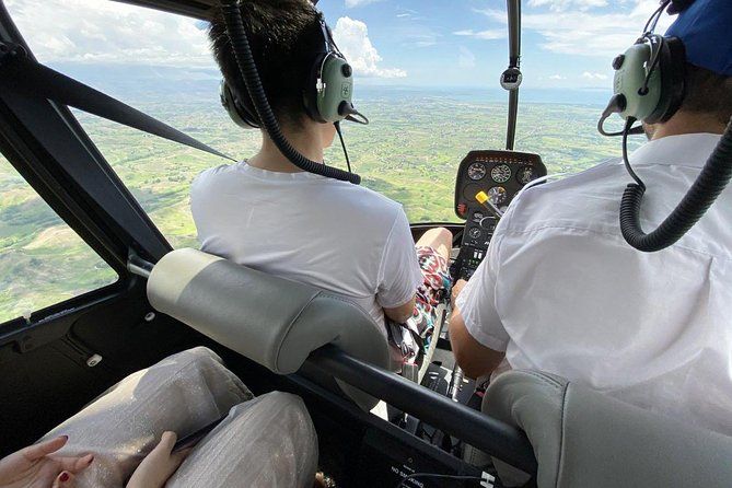 Imagen del tour: Visión completa de Fiji con paseo panorámico en helicóptero y recorrido de medio día por Nadi Onshore