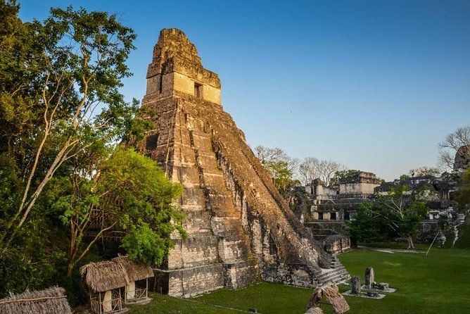 Imagen del tour: Tour Privado Atardecer Tikal desde Flores