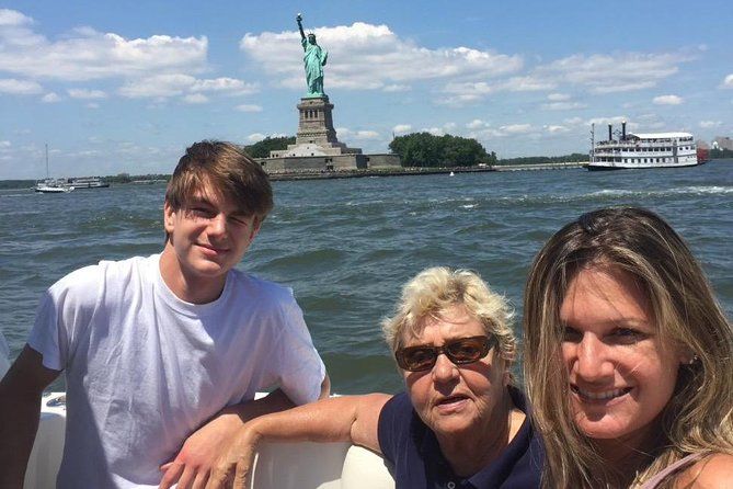 Imagen del tour: Paseo en barco Skyline de Nueva York, Estatua de la Libertad, Tour privado en yate