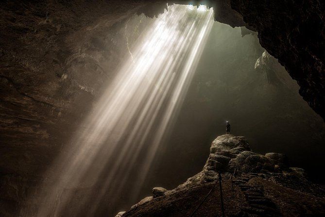 Imagen del tour: Jomblang Cave Con cueva Pindul River Tubing tour de un día