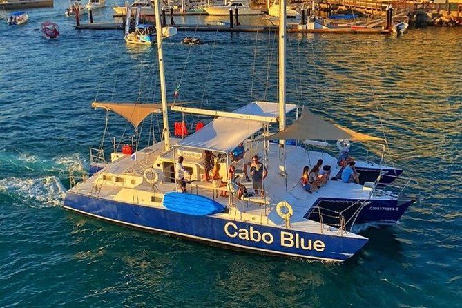 Imagen del tour: Crucero Al Atardecer Con Barra Libre Y Snacks En Cabo San Lucas