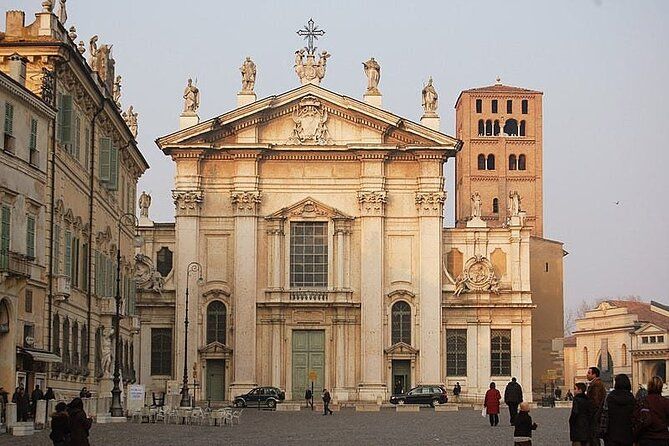 Imagen del tour: Tour privado a pie de Mantova con un guía local