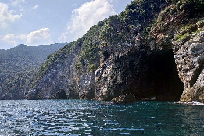 Imagen del tour: Paseo en barco "Cuevas marinas de Tetis"