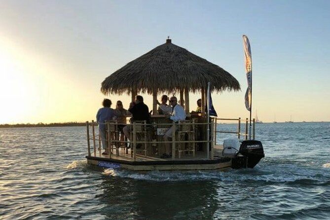 Imagen del tour: Barco Tiki - Clearwater - El único bar Tiki flotante auténtico