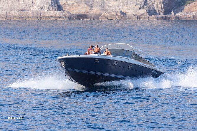 Imagen del tour: Tour privado de Capri de día completo en barco desde Positano