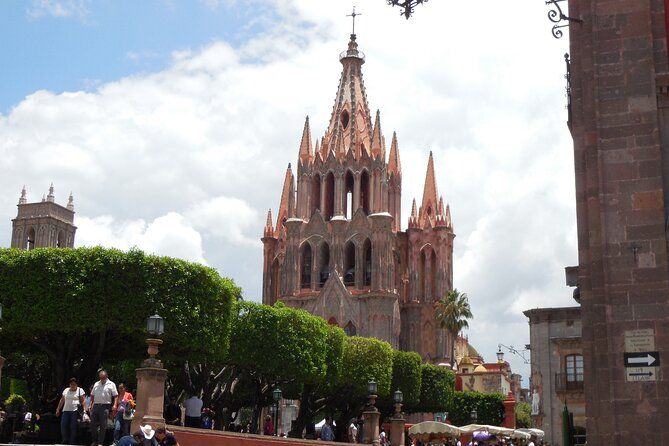 Imagen del tour: Tour privado guiado de un día a San Miguel de Allende y Querétaro