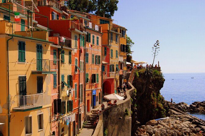 Imagen del tour: Excursión en barco al atardecer Cinque Terre con aperitivo en Vernazza