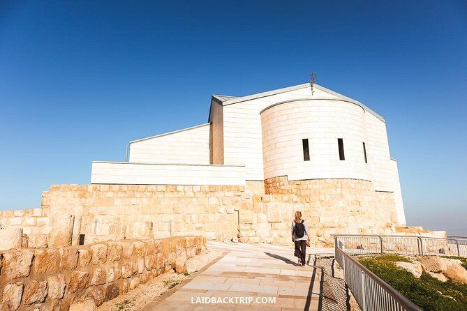 Imagen del tour: Excursión de un día Madaba, Monte Nebo, Sitio de bautismo, Mar Muerto