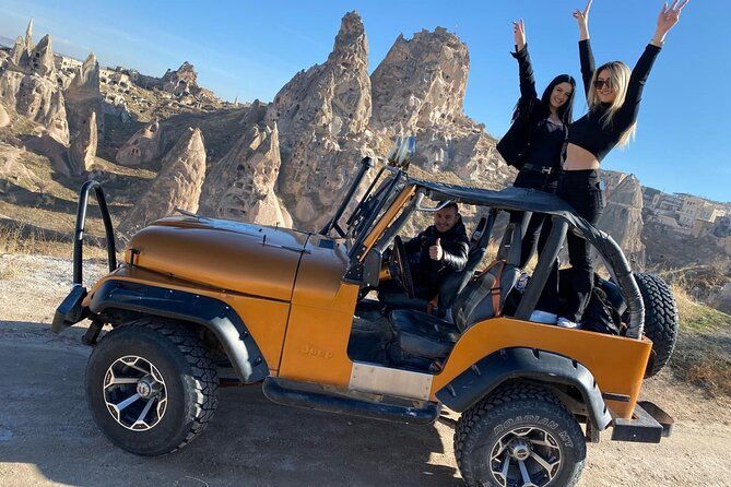 Imagen del tour: Tour guiado en jeep de medio día para grupos pequeños en Capadocia