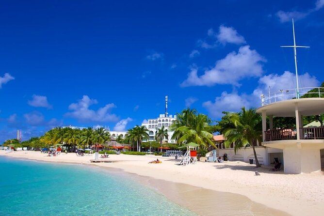 Imagen del tour: Excursión de un día a Doctor's Cave Beach, Margaritaville y compras desde Grand Palladium