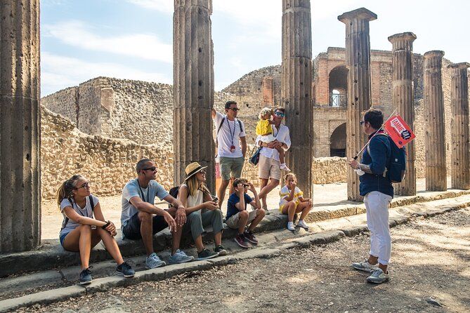 Imagen del tour: Desde Sorrento: visita guíada a Pompeya y al Monte Vesubio con entrada prioritaria