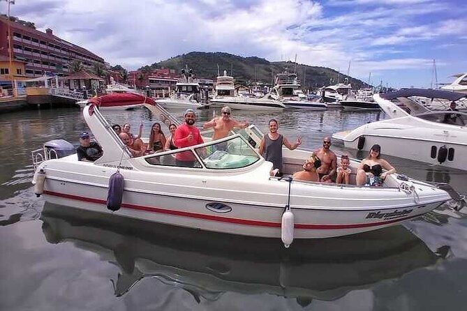 Imagen del tour: Paseo En Barco Privado Por Angra E Ilha Grande: Tour De Un Día Con Comida Y Bebida