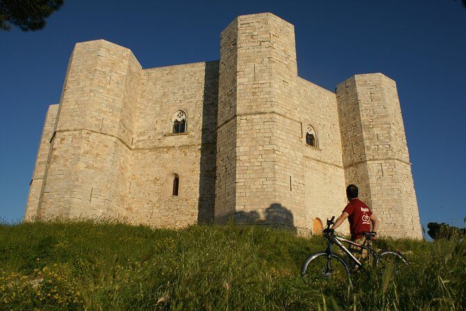 Imagen del tour: Tour en bicicleta para grupos pequeños en la Murgia de Castel del Monte
