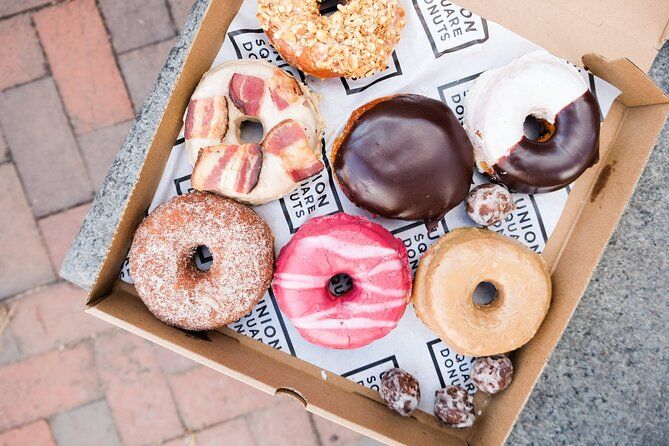 Imagen del tour: Boston Delicious Donut Adventure en un tour subterráneo de donuts